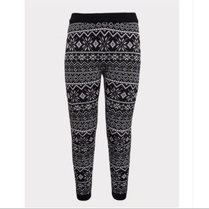 🆕 Sweater-Knit Fair Isle Black & White Leggings